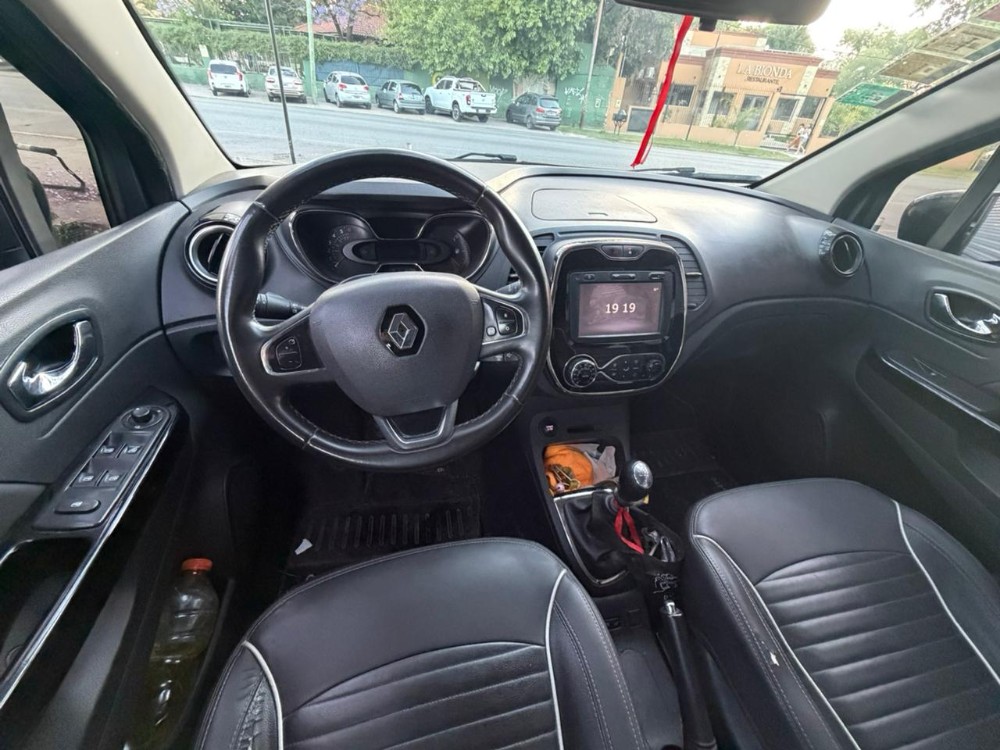 Renault CAPTUR INTENS 2.0 — foto 6